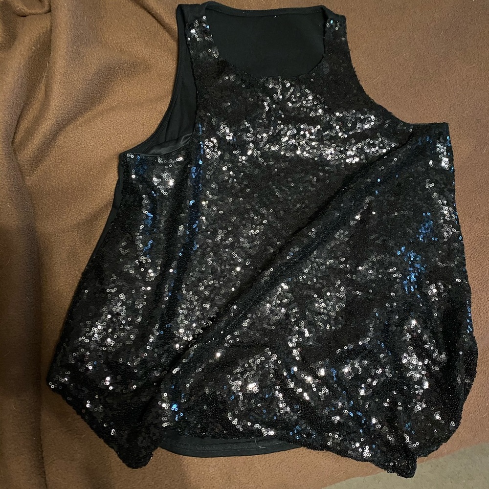 Rue 21 tank